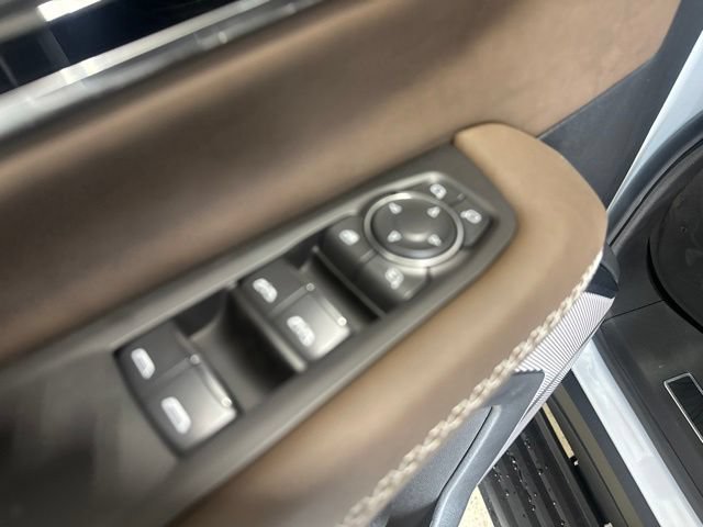 2026 GMC Yukon Denali Ultimate - Photo 4