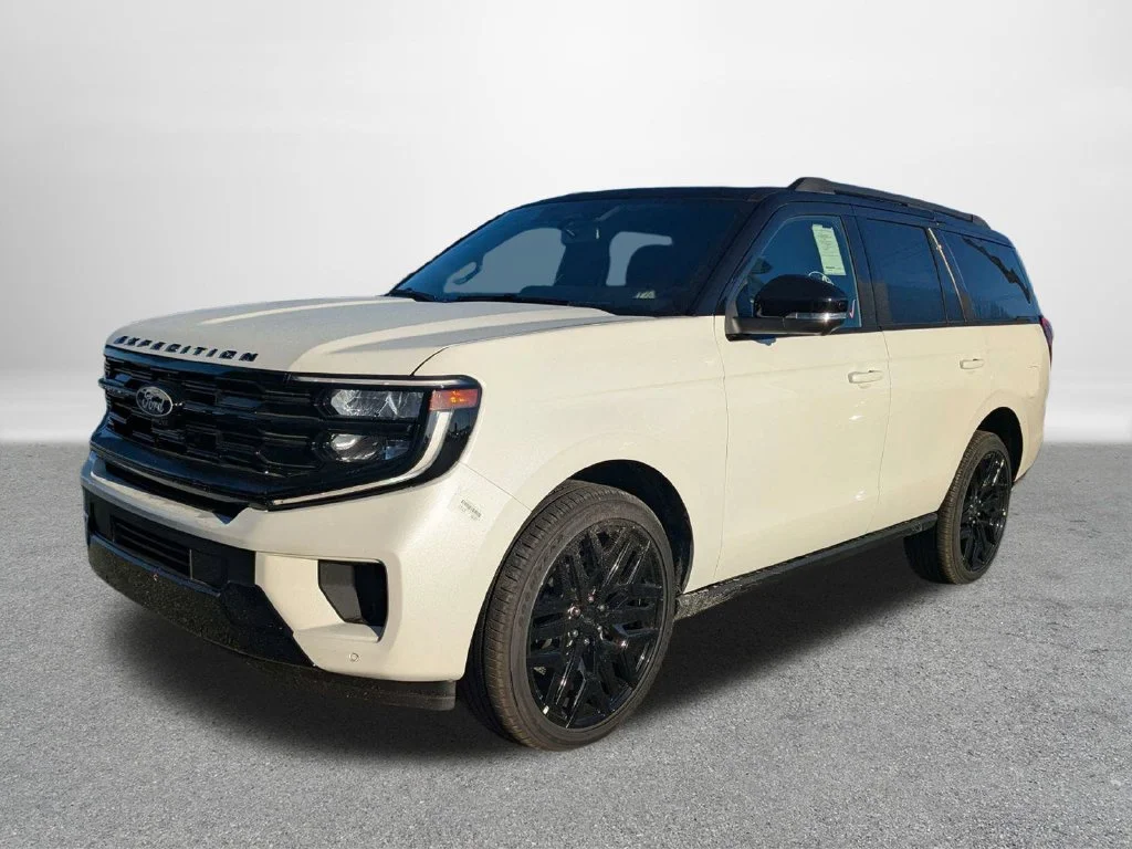 New 2027 Star White Metallic Tri-Coat Ford Platinum image 8