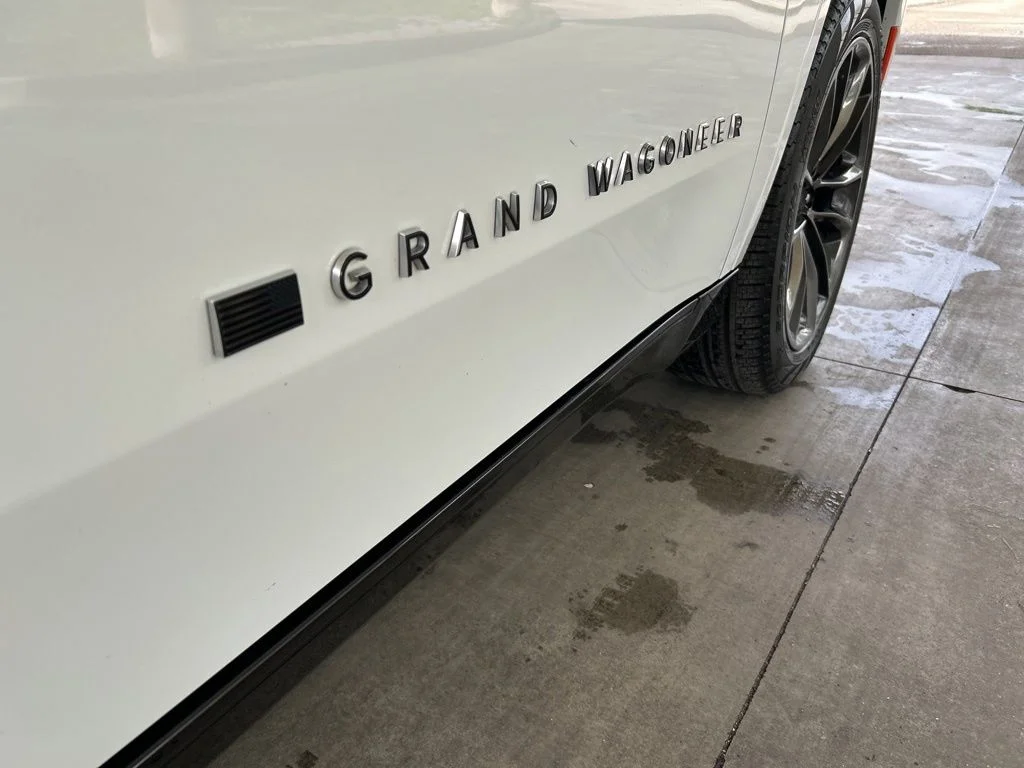 Used 2025 White/off-white Jeep Series III image 25