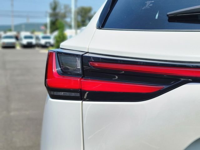 Used 2024 White Lexus 350h Premium image 11