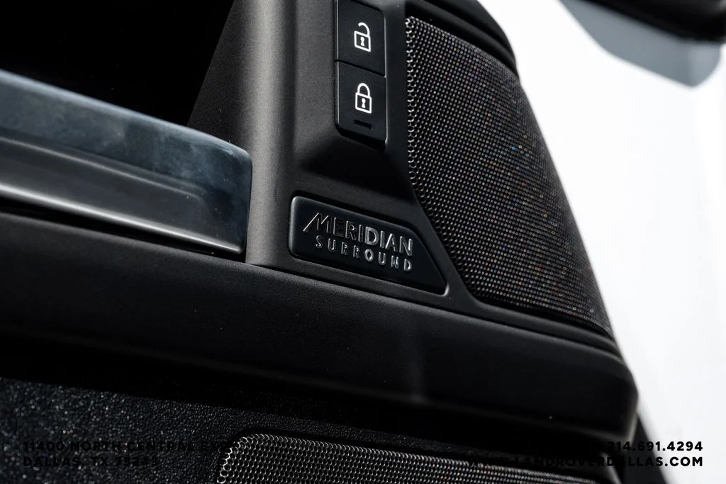 New 2026 Fuji White Land Rover X-Dynamic SE image 46