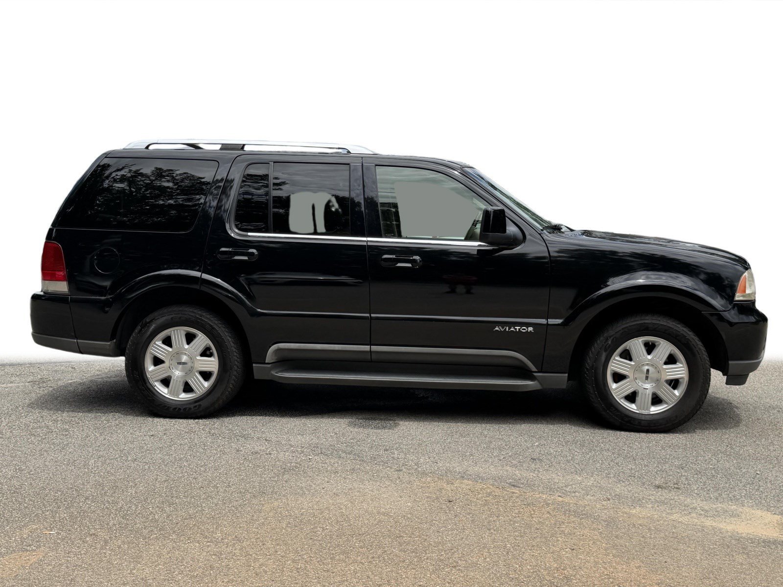 Used 2005 Black Lincoln Base image 21