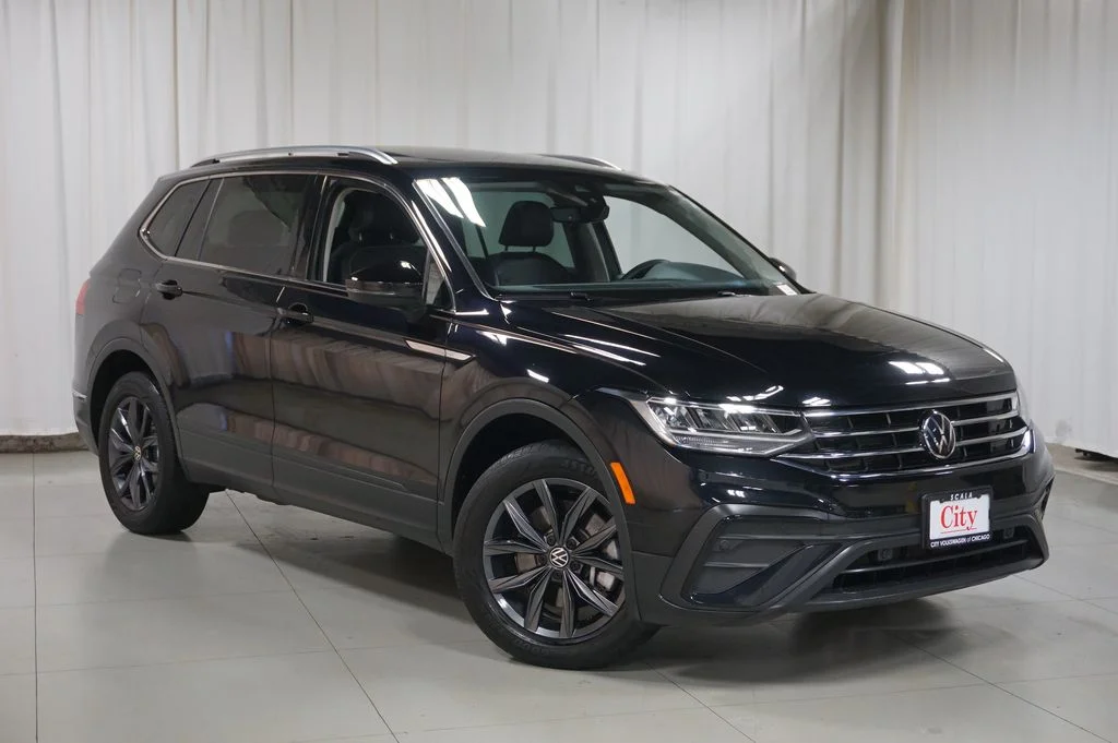 Certified Used 2023 Deep Black Pearl Volkswagen 2.0T SE image 3