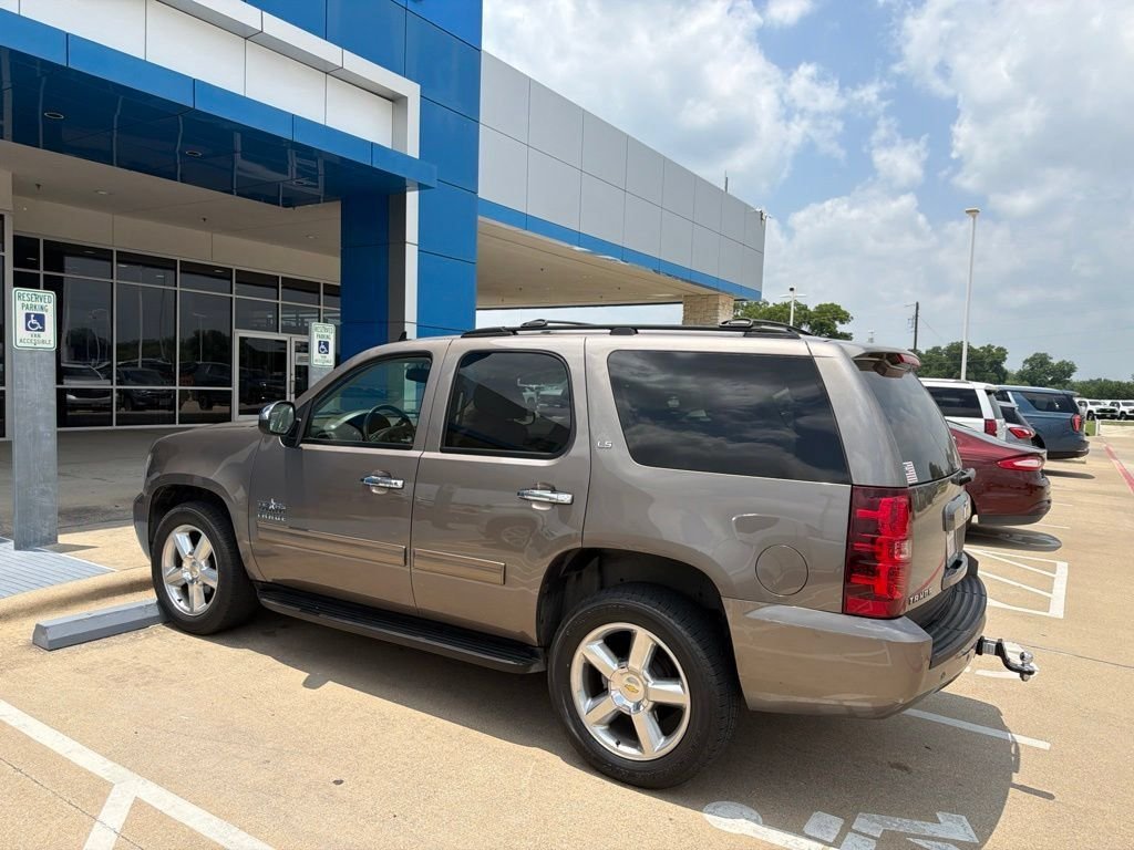 Used 2013 Gray Chevrolet LS image 3