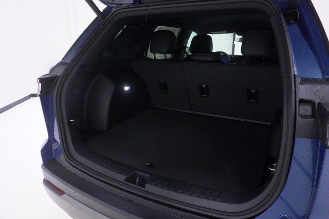 2027 Chevrolet Equinox LT - Photo 8