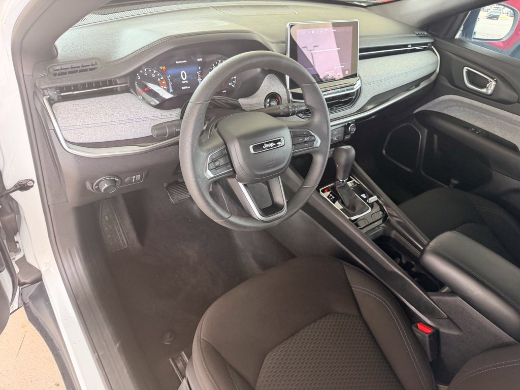 Used 2023 White Jeep Sport image 12