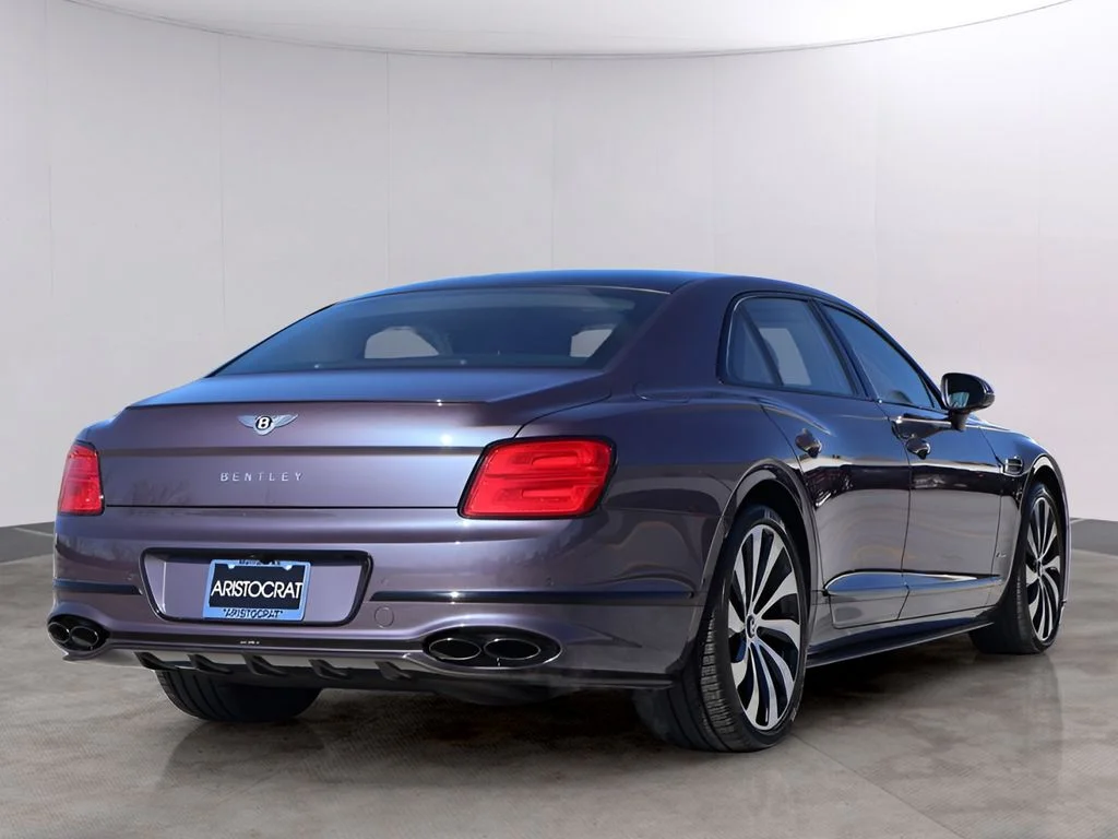 Used 2023 Gray Violet by Mulliner Bentley Azure image 7