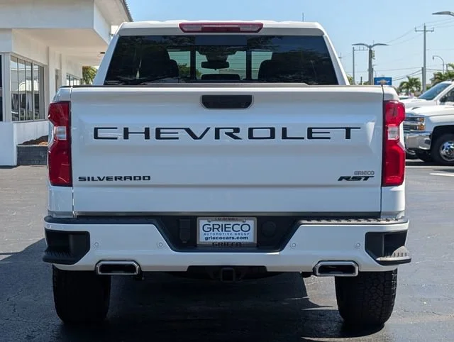 New 2026 Summit White Chevrolet RST image 4