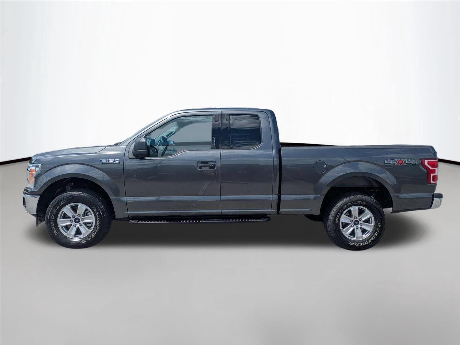 Used 2018 Magnetic Metallic Ford XLT image 8