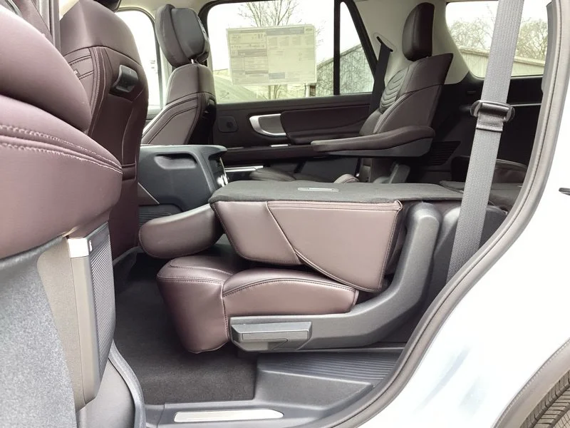 New 2026 Glacier Gray Metallic Tri-Coat Ford Platinum® image 32
