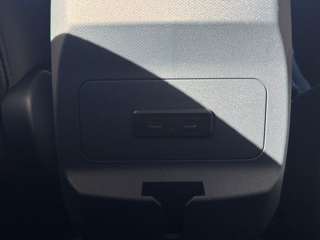 New 2026 Carbonized Gray Metallic Ford XLT image 12