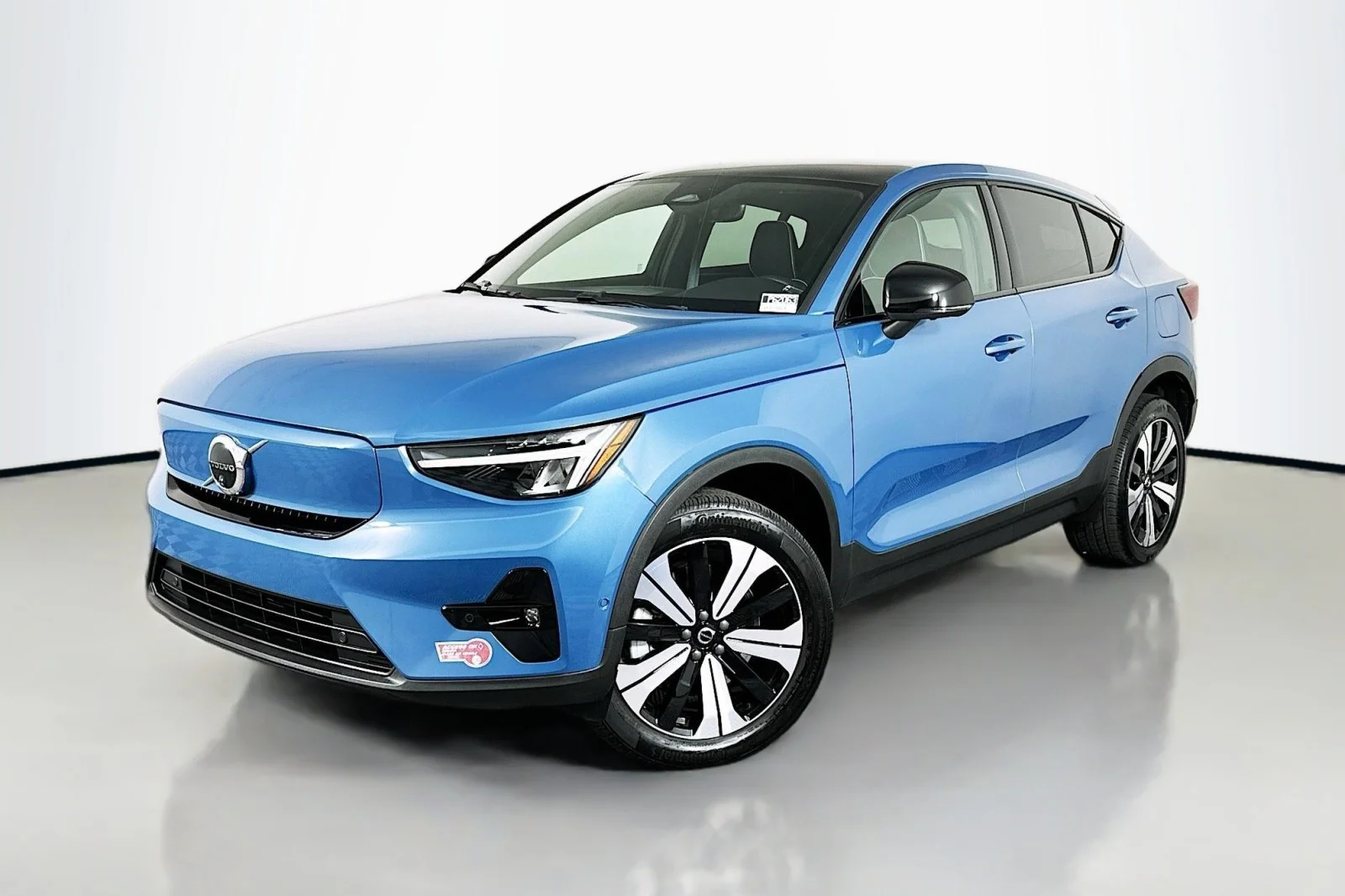 Used 2023 Fjord Blue Metallic Volvo Plus image 1