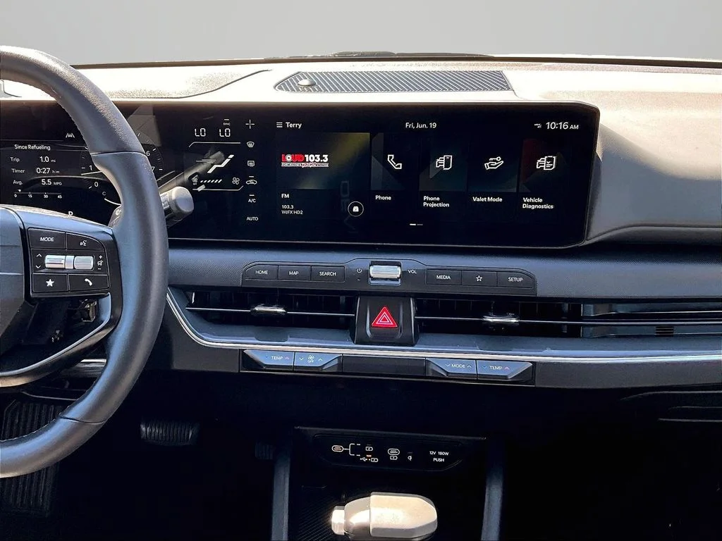 Used 2025 White Kia EX image 7