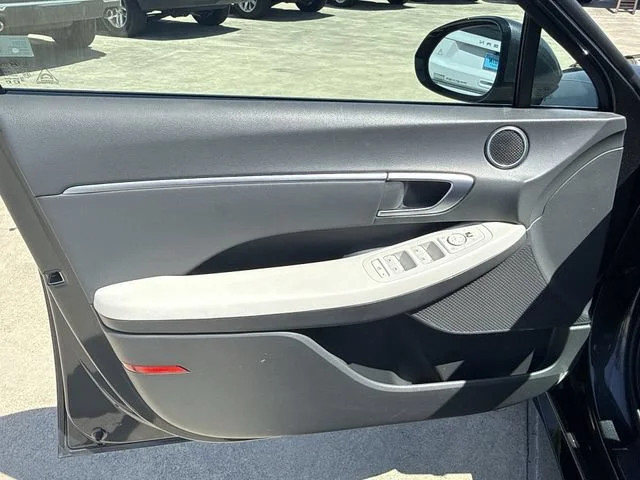 Used 2024 Gray Hyundai SEL image 23