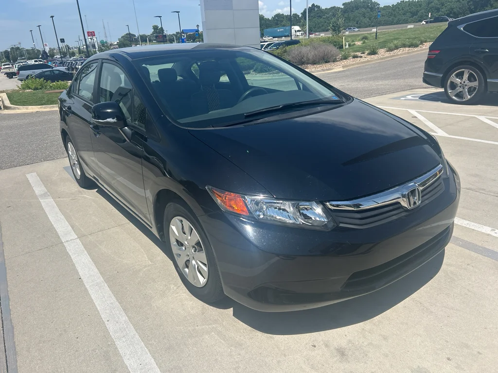 Used 2012 Crystal Black Pearl Honda LX image 6