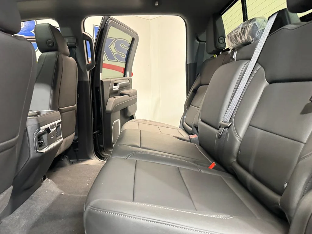 2026 Chevrolet Silverado 2500 HD LTZ - Photo 8
