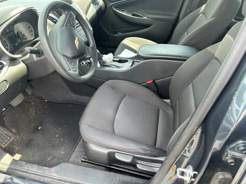 Used 2019 SHADOW GRAY METALLIC Chevrolet LS image 4