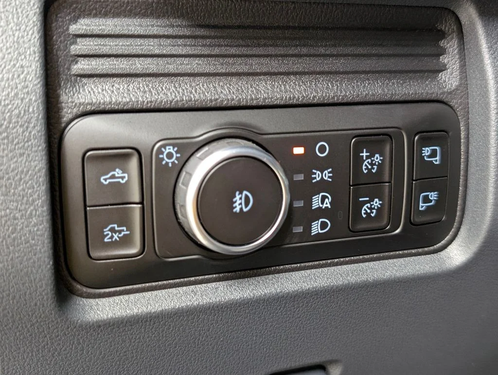 New 2026 Agate Black Metallic Ford F-250® Lariat® image 13