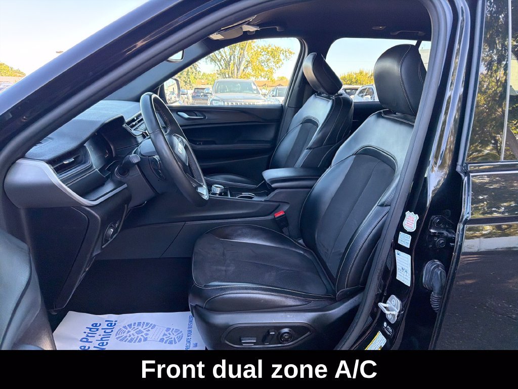 Used 2024 Black Jeep Altitude image 11