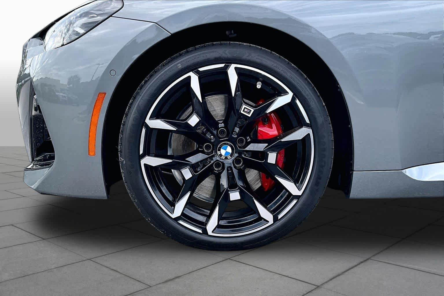 New 2027 Skyscraper Grey Metallic BMW M240i xDrive image 11