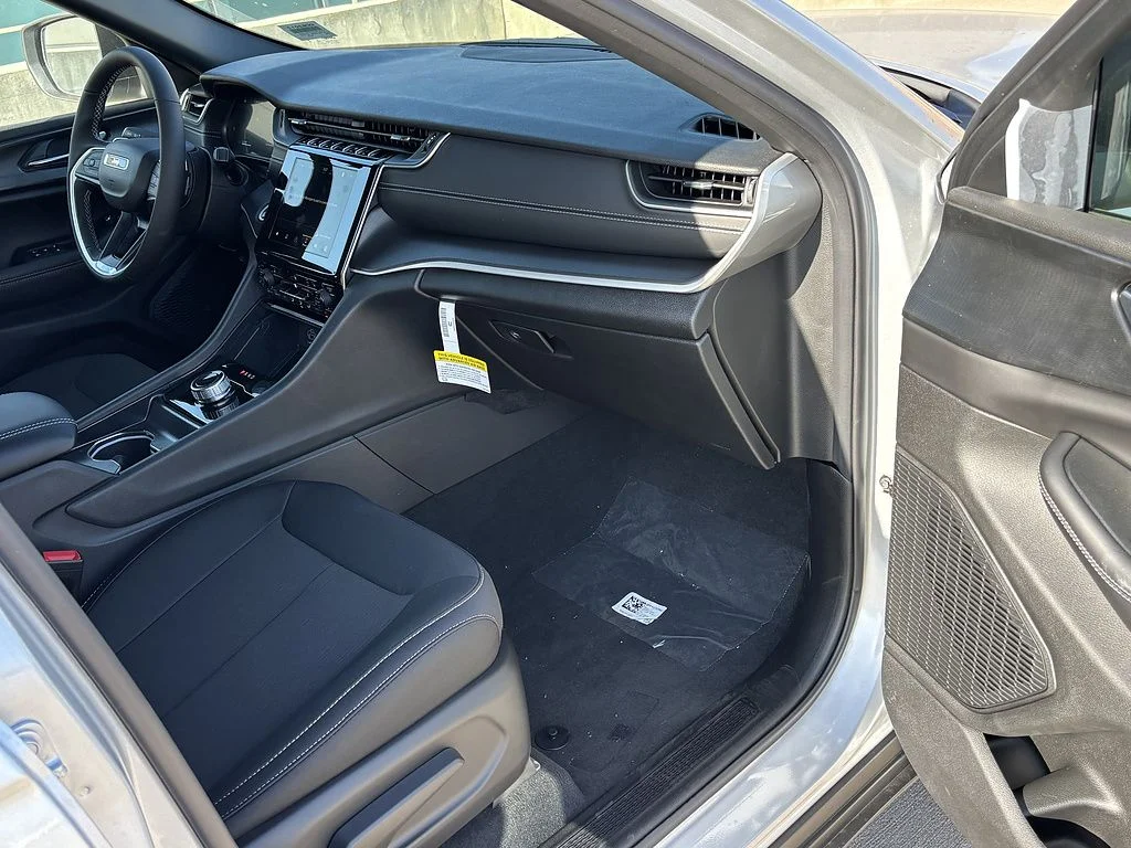 New 2026 Silver Jeep Laredo X image 22