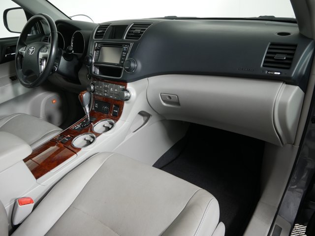 Used 2013 Magnetic Gray Metallic Toyota Limited image 19