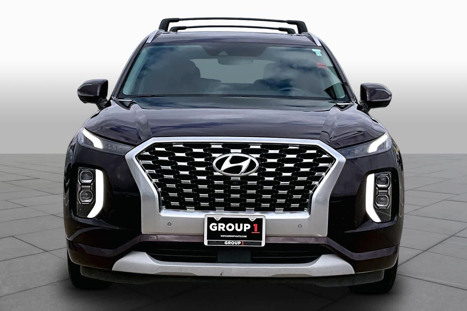 Used 2021 Sierra Burgundy Hyundai Limited image 7