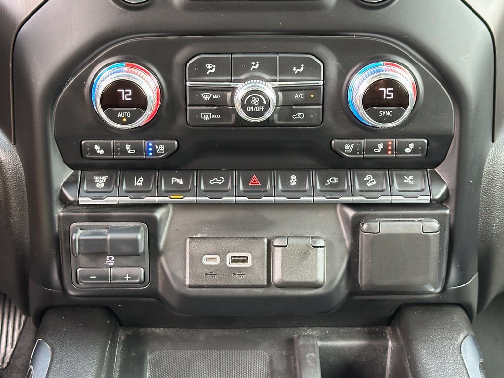 Used 2022 Black GMC AT4 image 33