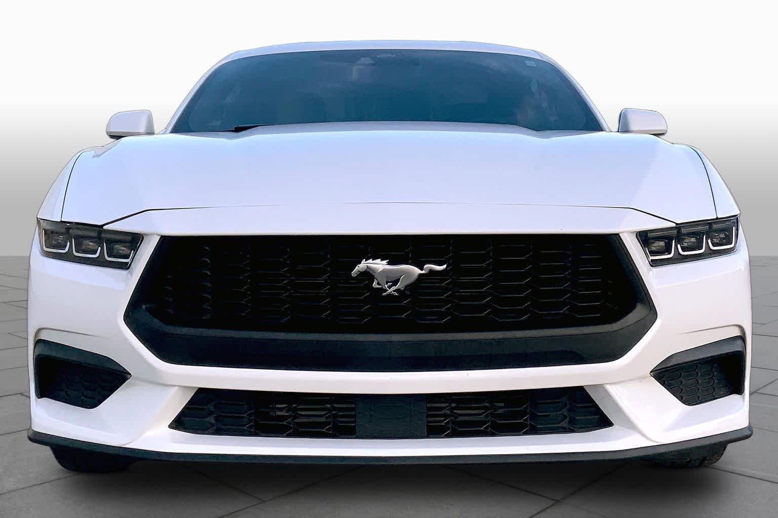 Used 2024 Oxford White Ford EcoBoost Premium image 4
