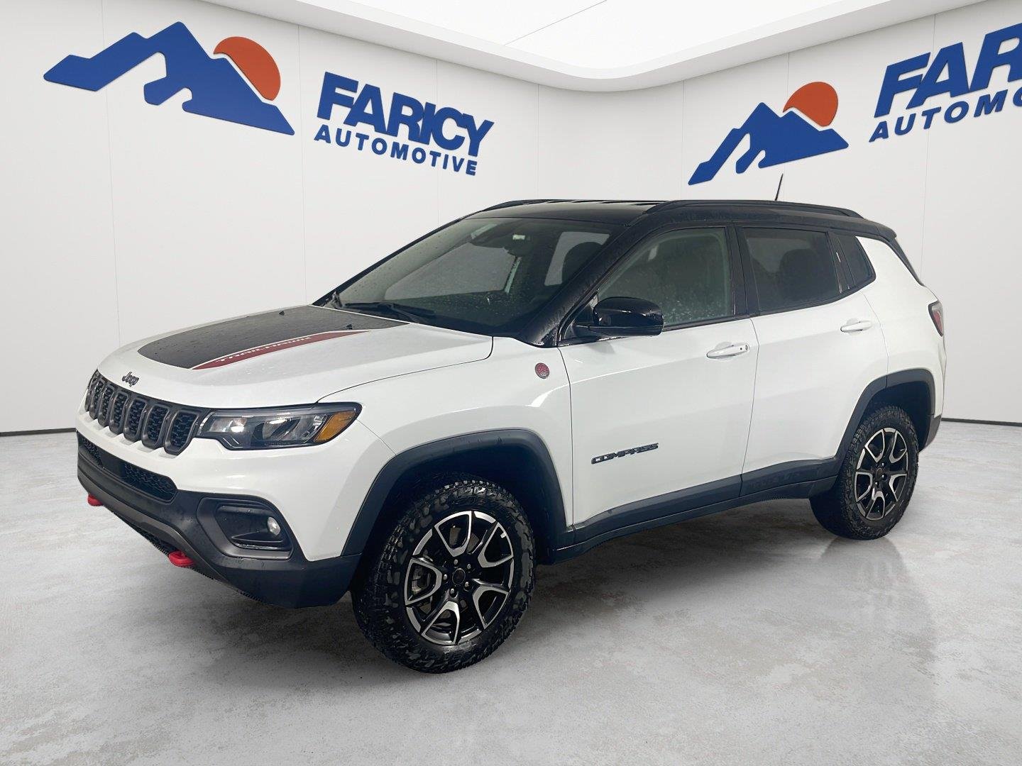 Used 2025 Bright White Clearcoat Jeep Trailhawk image 1