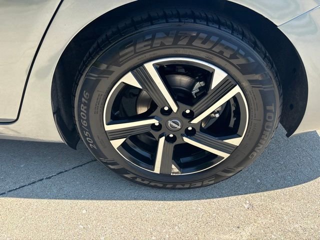 Certified Used 2024 Gun Metallic Nissan SV image 11