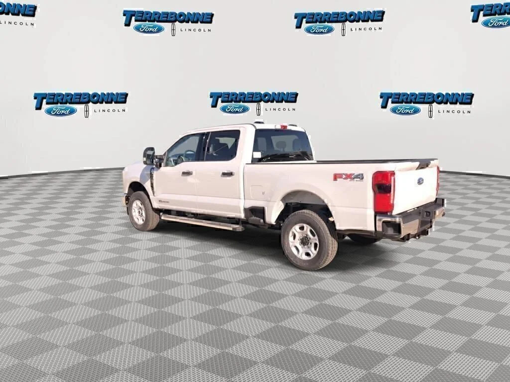 2026 Ford F-250 Super Duty XLT - Photo 6