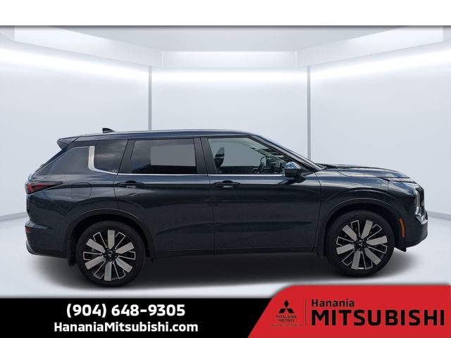 Used 2025 Gray Mitsubishi SE image 2