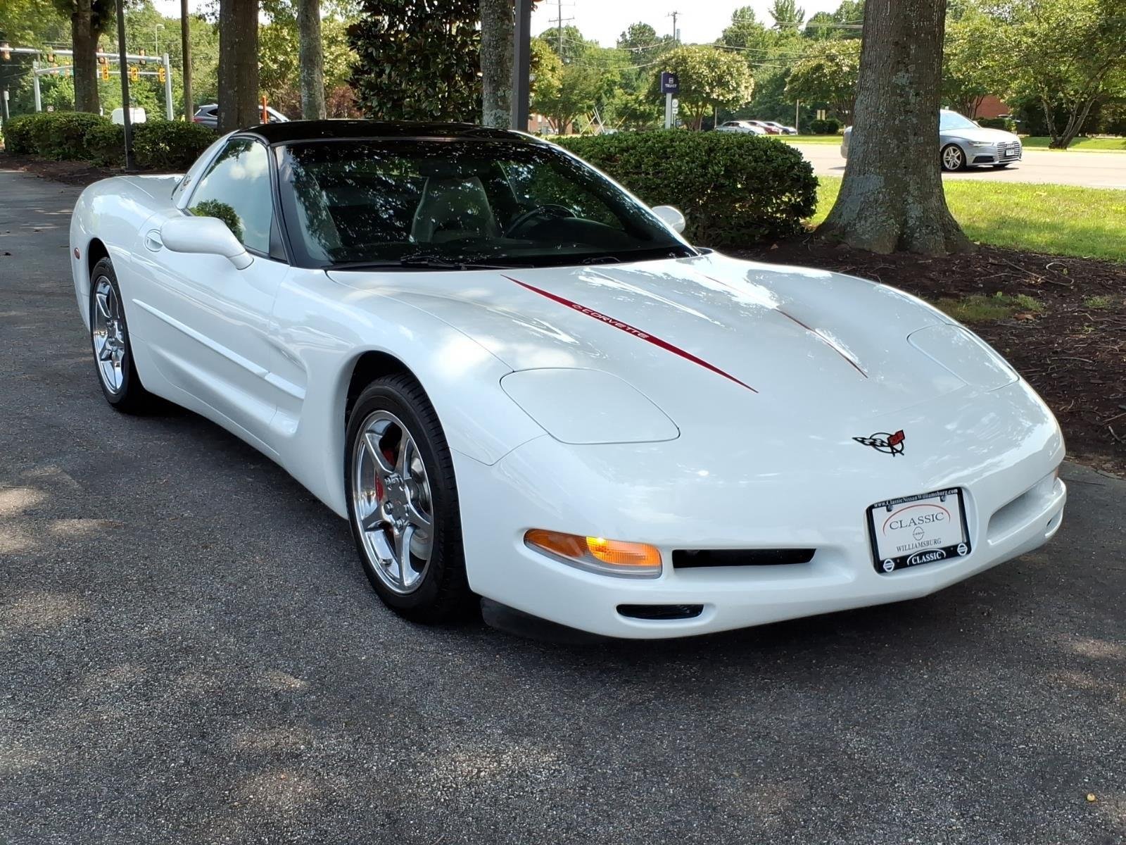 Used 1997 Arctic White Chevrolet  image 5