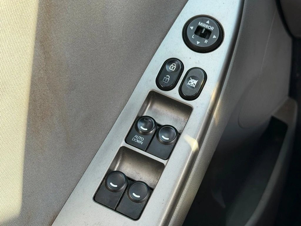 Used 2017 Gray Hyundai SE image 20