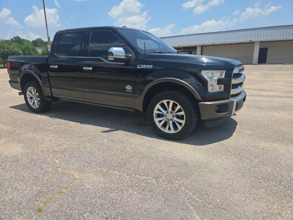 Used 2016 Black Ford King Ranch image 12
