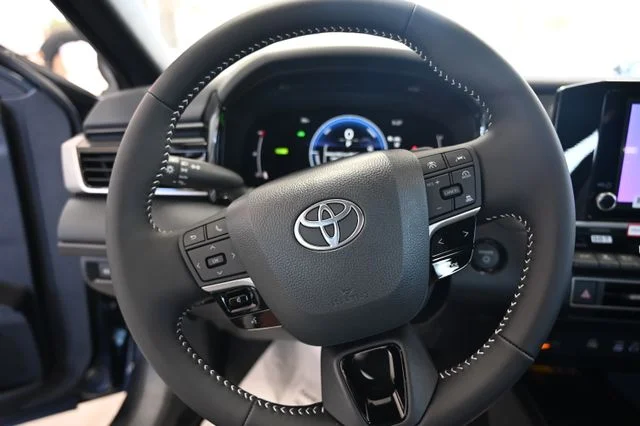2026 Toyota Camry SE - Photo 22