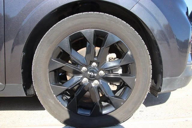 2023 Kia Carnival SX Prestige - Photo 3