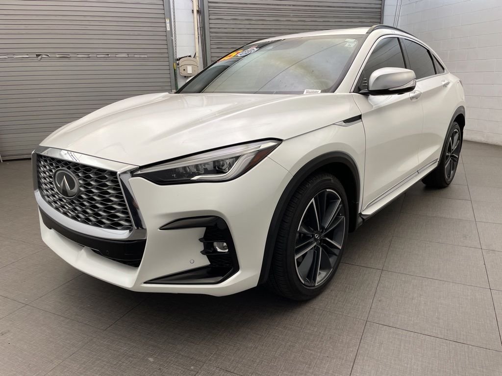 Used 2025 White INFINITI SENSORY image 3