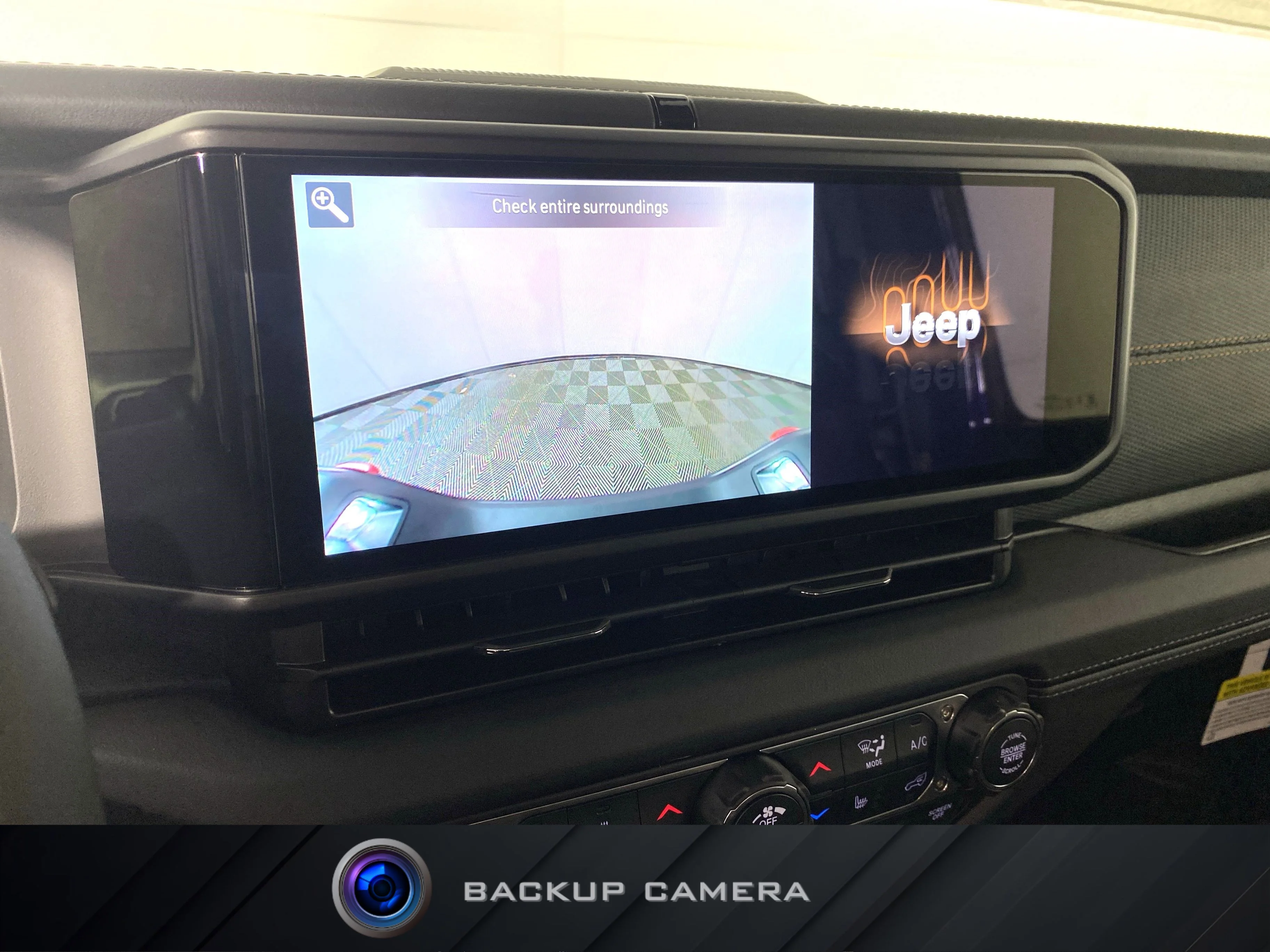 New 2026 Reign Exterior Paint Jeep Mojave image 3