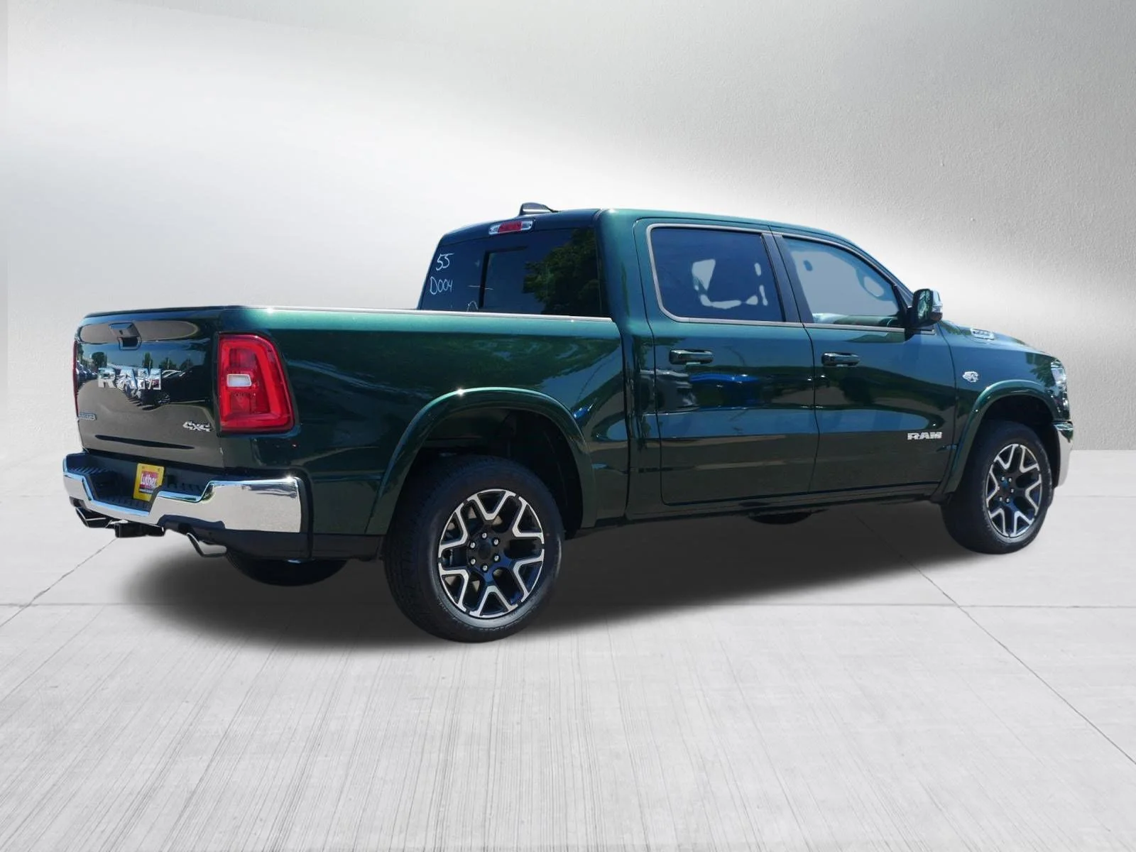 New 2026 Serrano-Green Metallic Exterior Paint RAM Laramie image 7