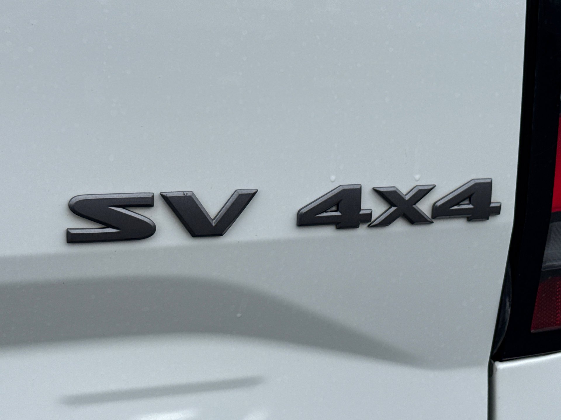Used 2023 Glacier White Nissan SV image 9