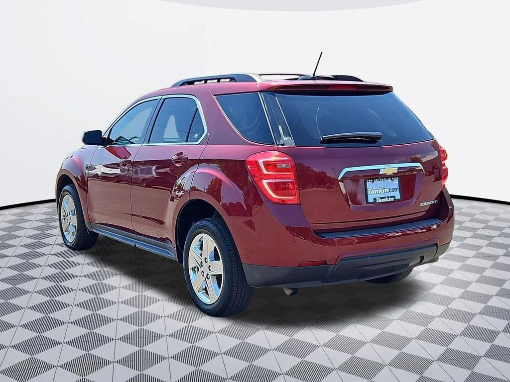 Used 2016 Siren Red Tintcoat Chevrolet LT image 4