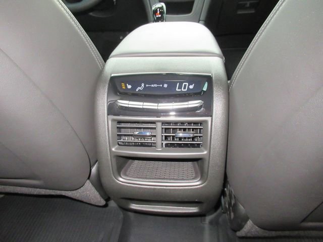 Certified Used 2024 Crystal White Tricoat Cadillac Sport image 36
