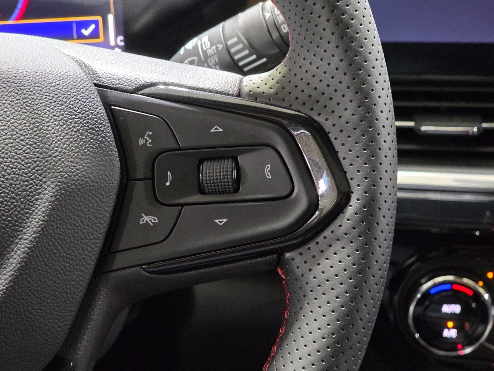 2026 Chevrolet Trax RS - Photo 32