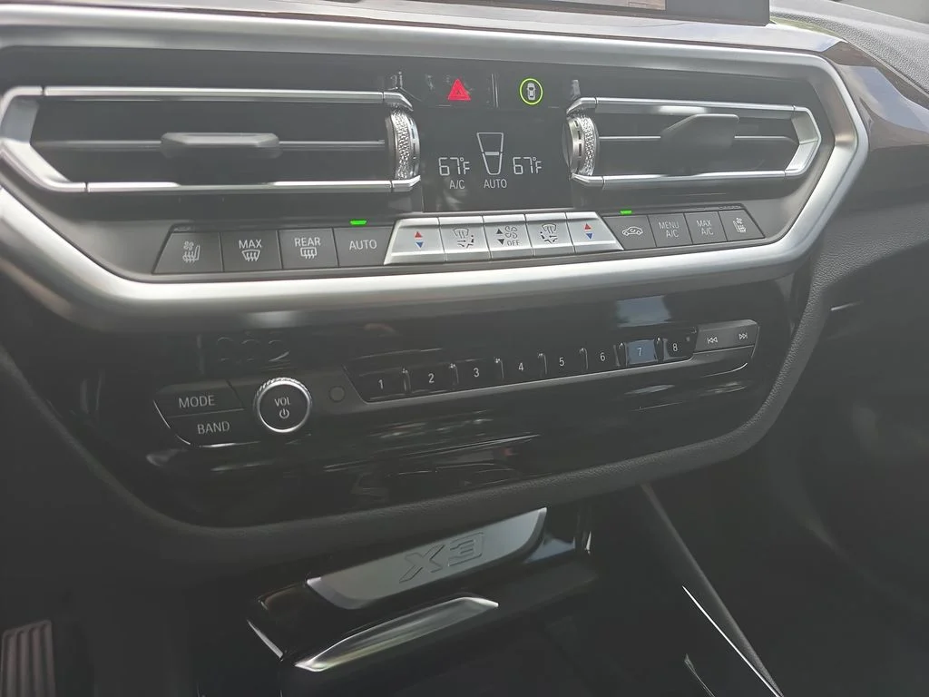 Used 2023 Gray BMW sDrive30i image 24