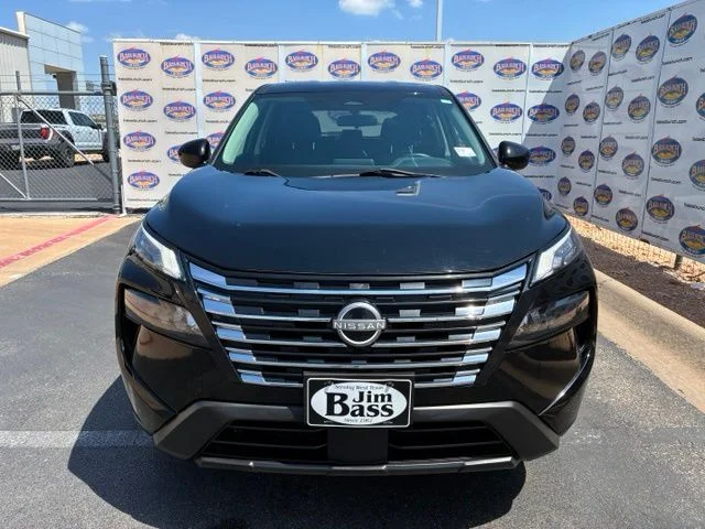 Used 2024 Super Black Nissan SV image 3