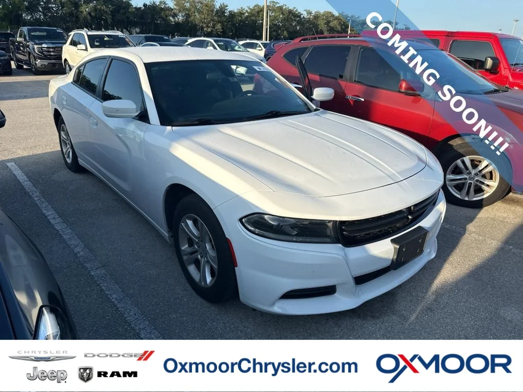 Used 2022 White Knuckle Clearcoat Dodge SXT image 1
