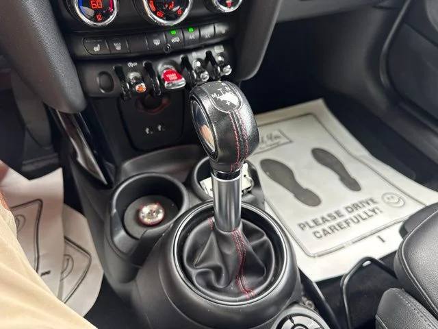 Used 2019 Black MINI Classic image 24