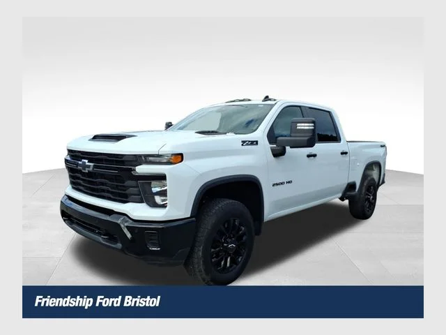 Used 2025 White Chevrolet Custom image 1